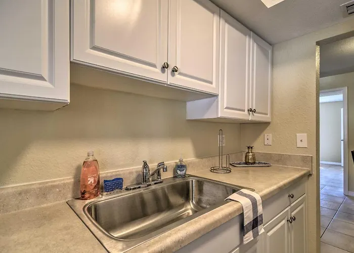 Apartment Sunny Indian Rocks Steps To Gulf! *