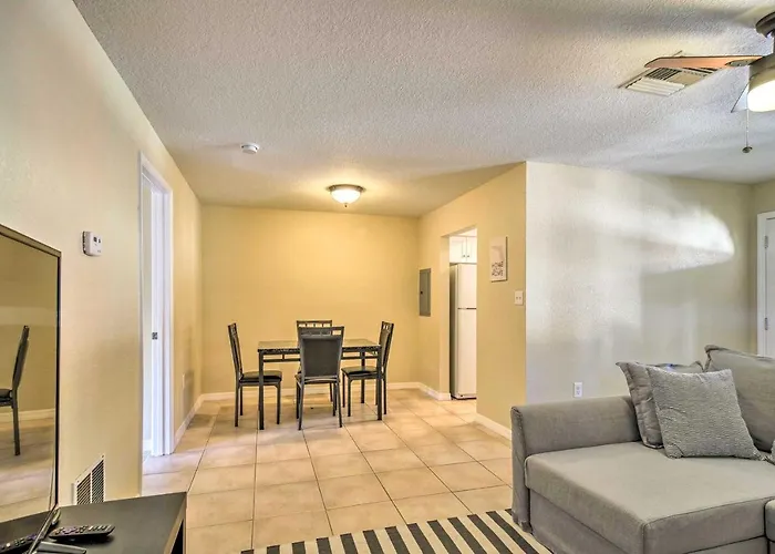 Sunny Indian Rocks Steps To Gulf! Apartment