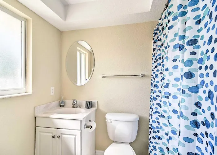 Sunny Indian Rocks Steps To Gulf! Apartment *